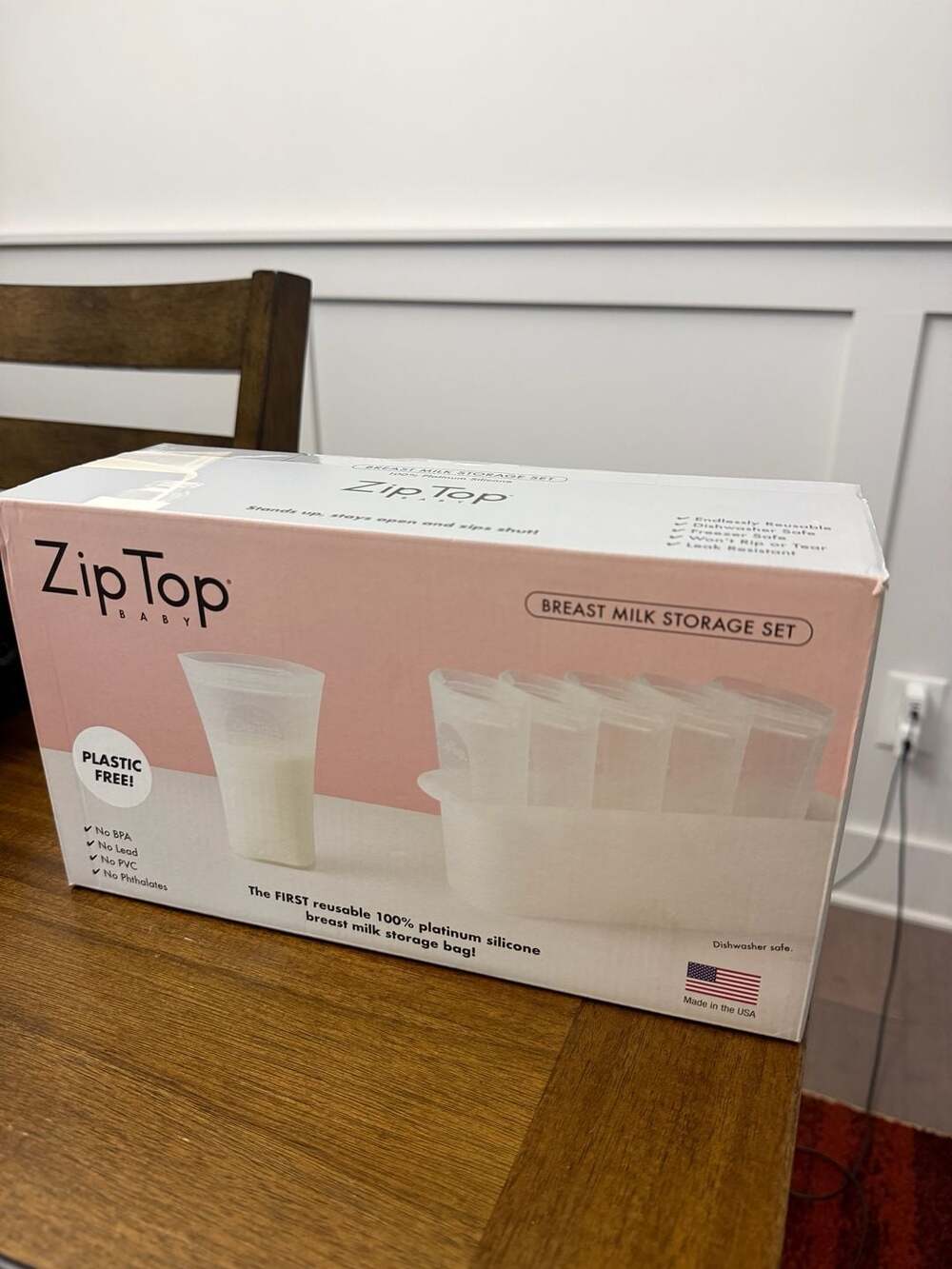Zip Top Baby Reusable Breast Milk Storage Set with Freezer Tray
